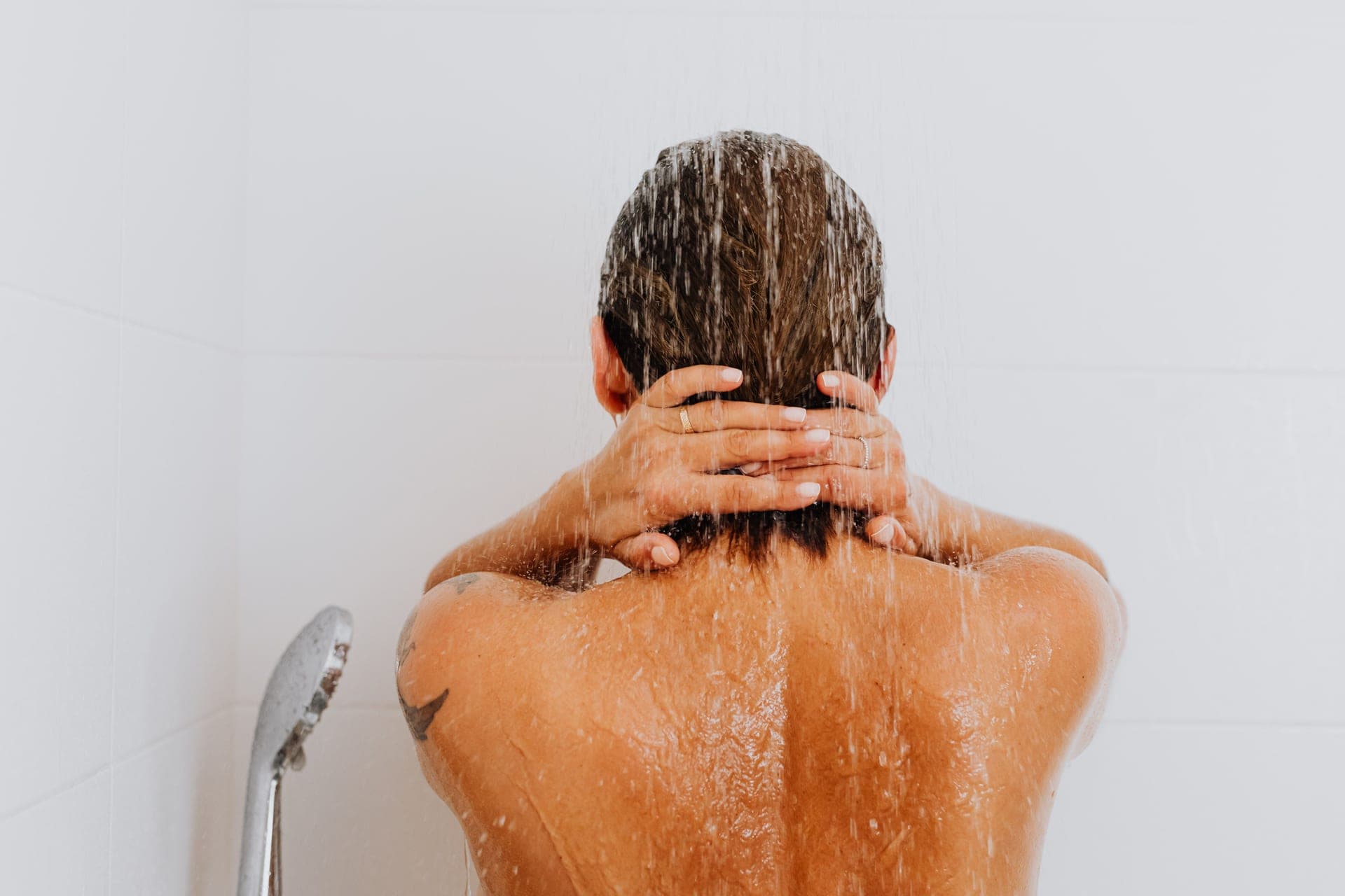Powerful jets of water from a shower head